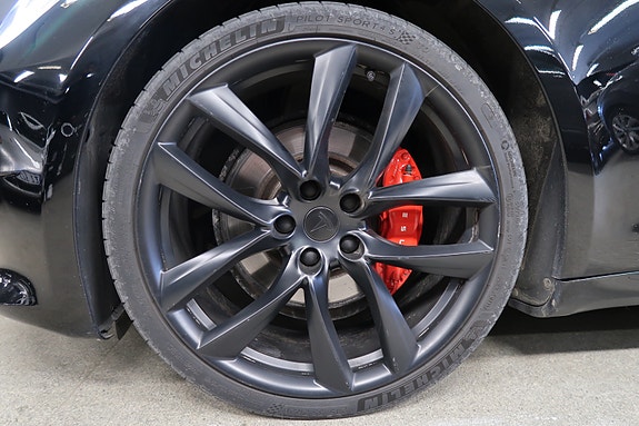 Tesla Model S 7 of 25