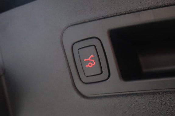 Tesla Model S 25 of 25