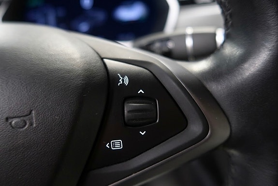 Tesla Model S 11 of 25
