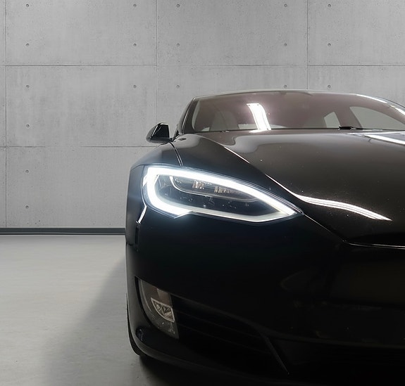 Tesla Model S 5 of 25