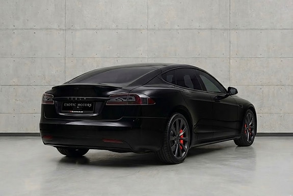Tesla Model S 4 of 25