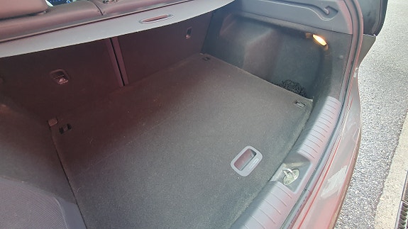 Hyundai IONIQ 11 of 14