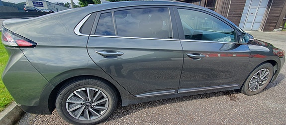 Hyundai IONIQ 4 of 14