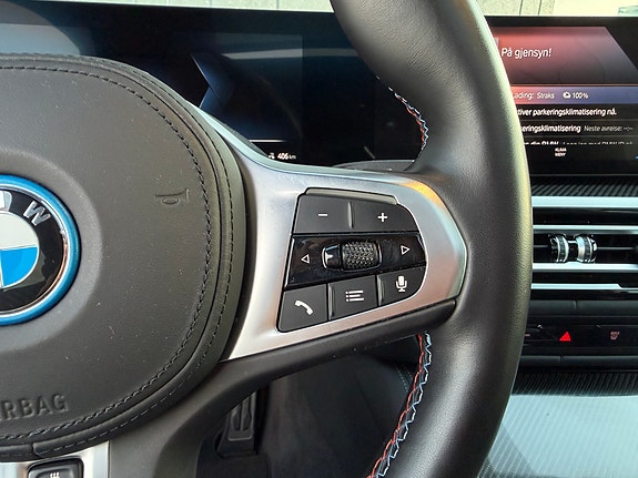 BMW i4 23 of 27