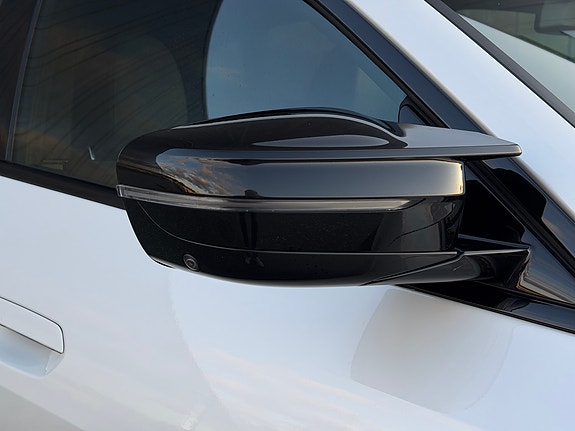 BMW i4 16 of 27