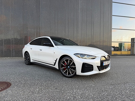 BMW i4 4 of 27