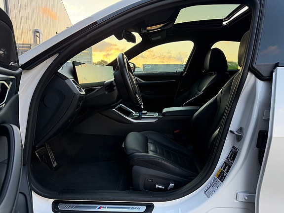 BMW i4 17 of 27