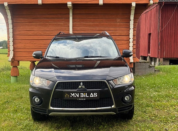 Mitsubishi Outlander 2 of 16