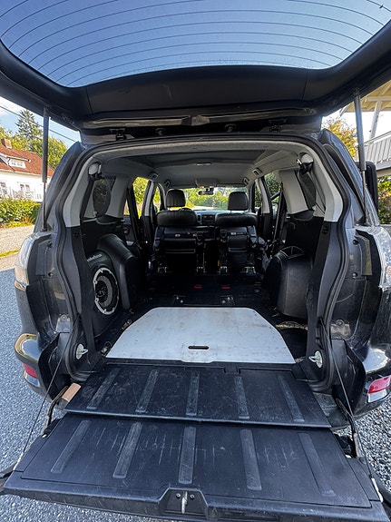 Mitsubishi Outlander 8 of 16