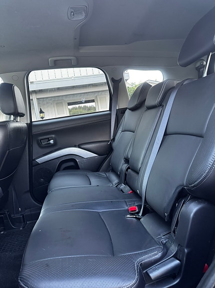 Mitsubishi Outlander 12 of 16