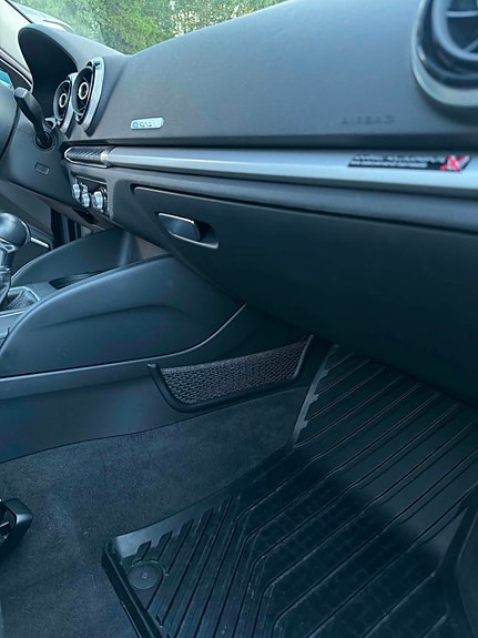 Audi e-tron 19 of 19
