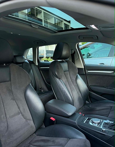 Audi e-tron 10 of 19