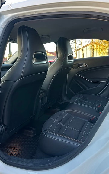 Mercedes-Benz A180 9 of 9