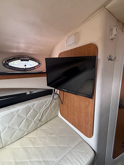 Sea Ray 275 Sundancer | Volvo Penta D6-310 | Vinsj/baugprop 22 of 30