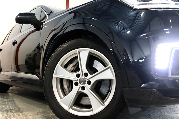Audi Q7 3 of 30