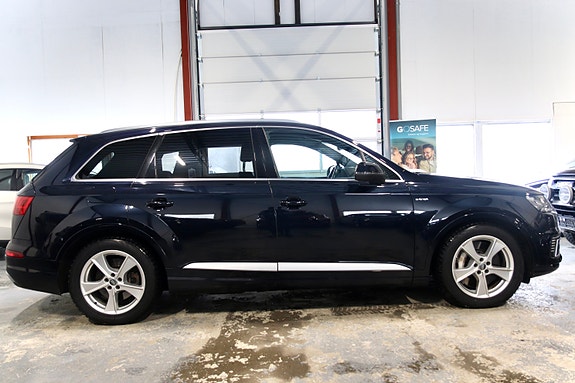 Audi Q7 15 of 30