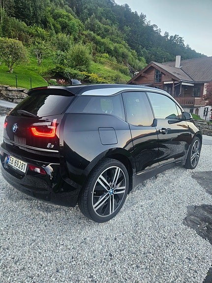 BMW i3 3 of 16