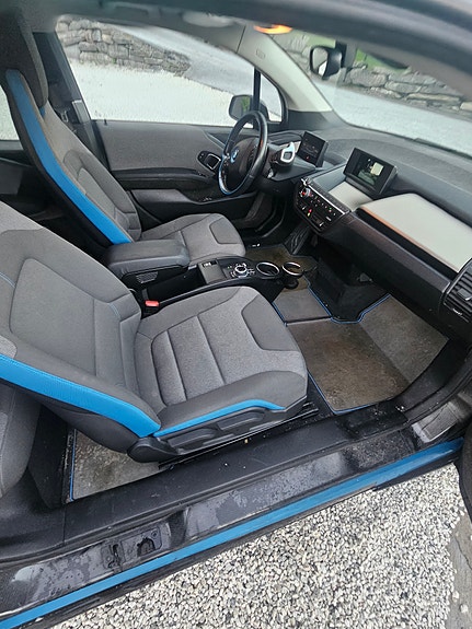 BMW i3 9 of 16