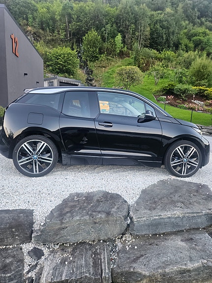 BMW i3 2 of 16