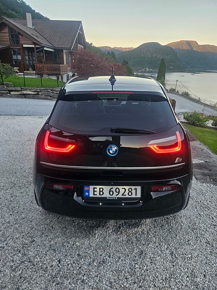 BMW i3 4 of 16