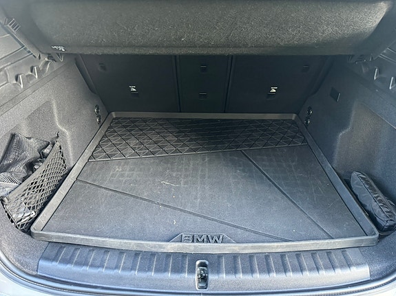 BMW iX1 10 of 10