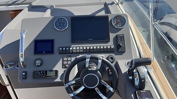 Meget pen og velholdt Marex 310 Sun Cruiser, 2022-modell selges 15 of 23
