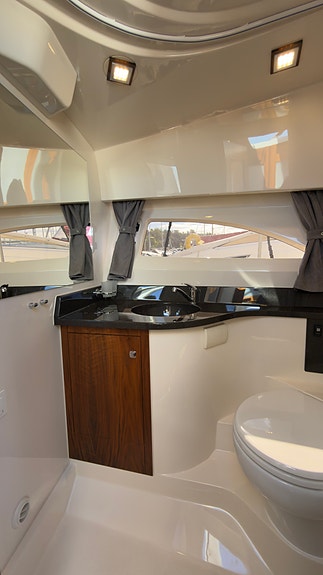 Meget pen og velholdt Marex 310 Sun Cruiser, 2022-modell selges 13 of 23