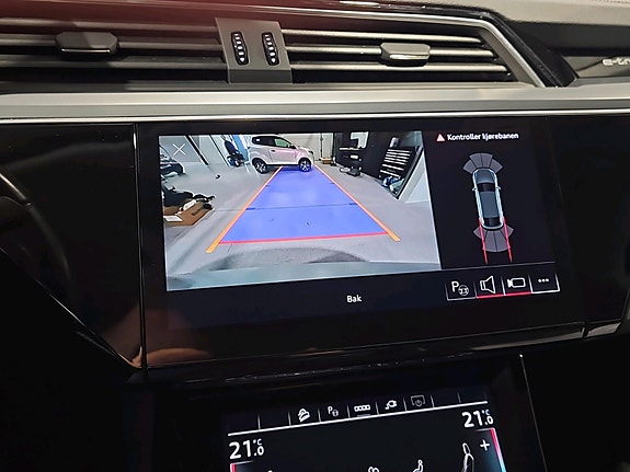 Audi e-tron Sportback 14 of 20
