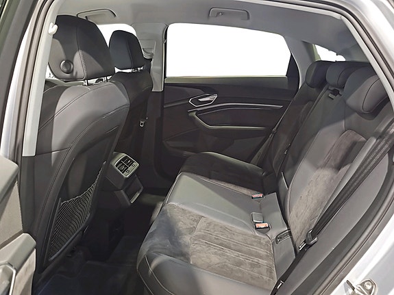 Audi e-tron Sportback 7 of 20