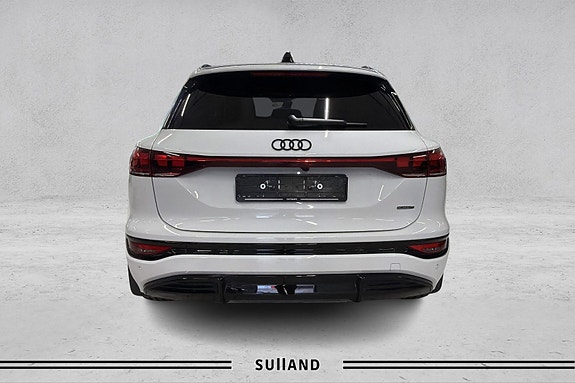 Audi Q6 e-tron 4 of 30