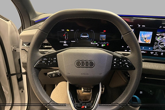 Audi Q6 e-tron 12 of 30