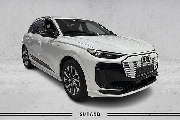 Audi Q6 e-tron 7 of 30