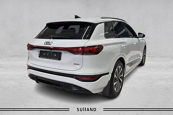 Audi Q6 e-tron 5 of 30