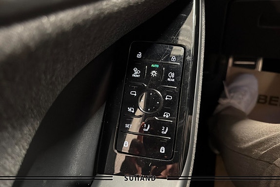 Audi Q6 e-tron 26 of 30