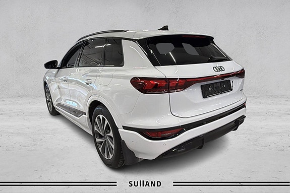 Audi Q6 e-tron 3 of 30
