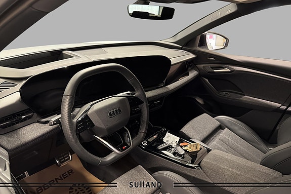 Audi Q6 e-tron 10 of 30