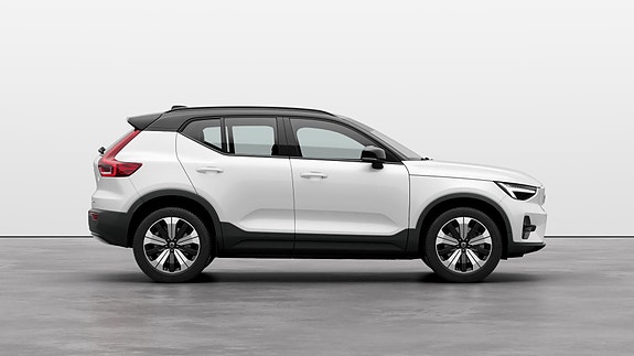 Volvo XC40 4 of 14