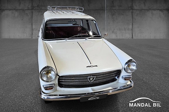 Peugeot 404 5 of 30