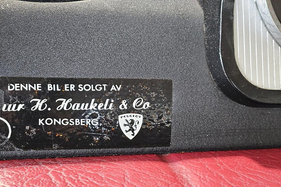 Peugeot 404 15 of 30