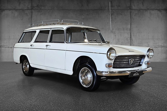 Peugeot 404 2 of 30