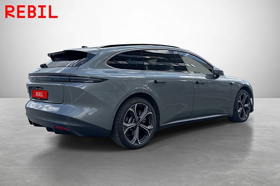 NIO ET5 Touring 4 of 21