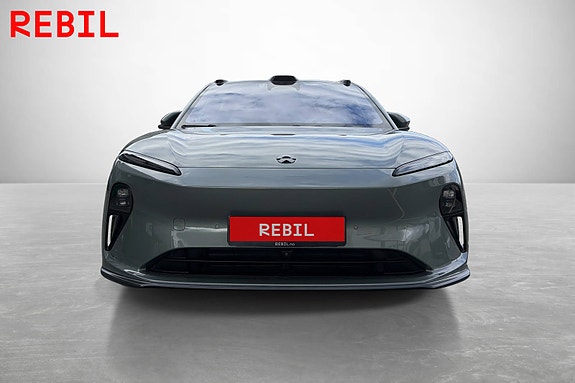 NIO ET5 Touring 2 of 21