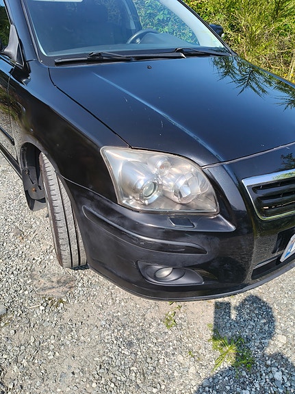 Toyota Avensis 12 of 25
