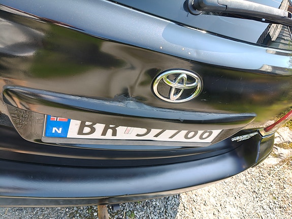 Toyota Avensis 4 of 25