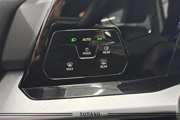 Volkswagen Golf VIII 30 of 30