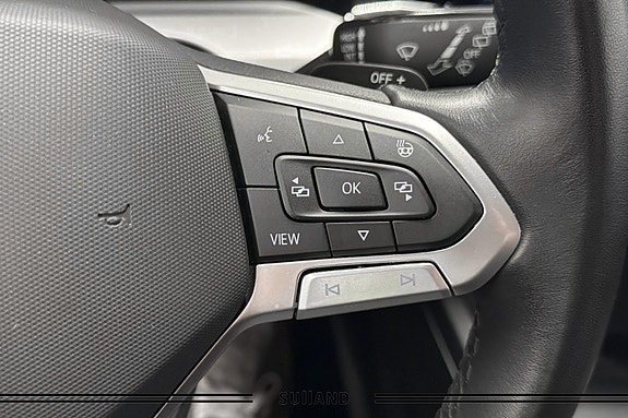 Volkswagen Golf VIII 28 of 30