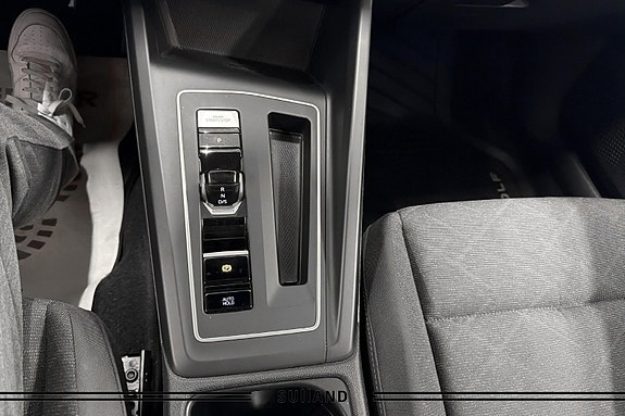 Volkswagen Golf VIII 27 of 30
