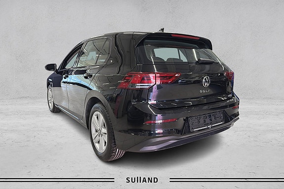Volkswagen Golf VIII 3 of 30