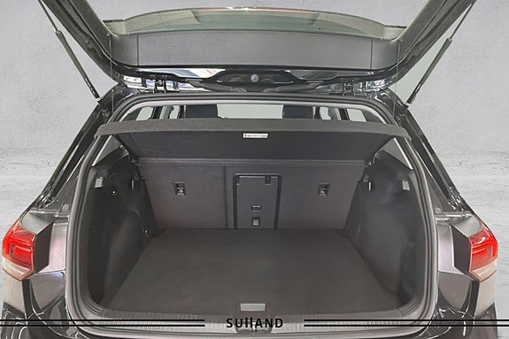 Volkswagen Golf VIII 18 of 30