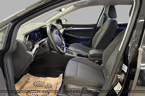 Volkswagen Golf VIII 11 of 30